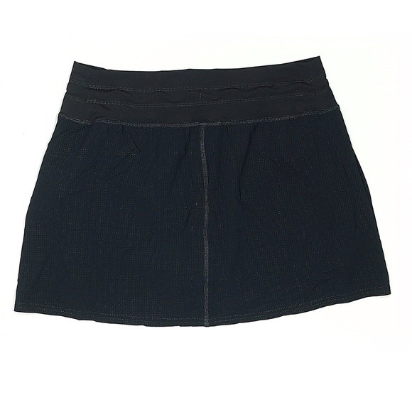 Vuori Seabreeze Skirt ✨ Ink (Navy Blue) ✨ Medium - Picture 4 of 10